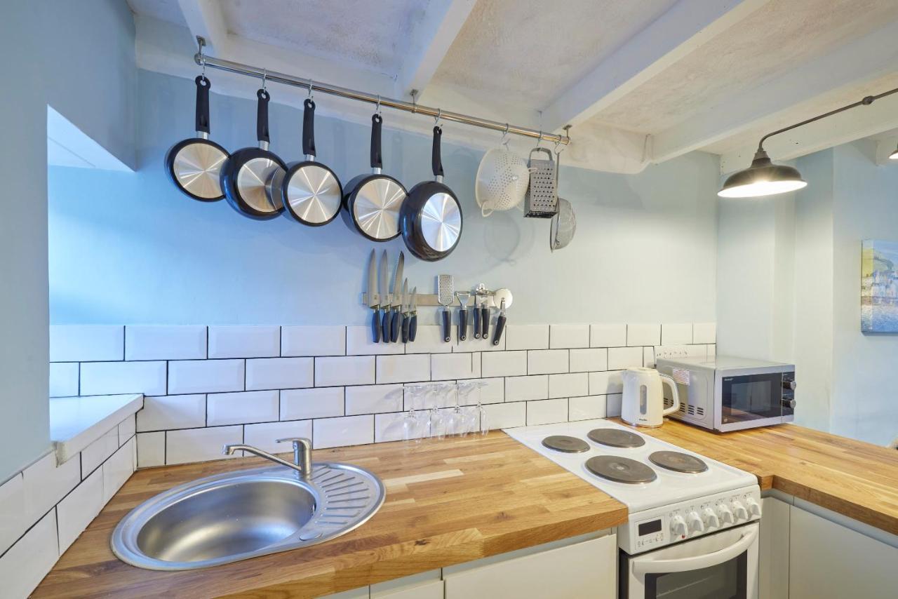 Host & Stay - Honey Cottage Hinderwell Kültér fotó