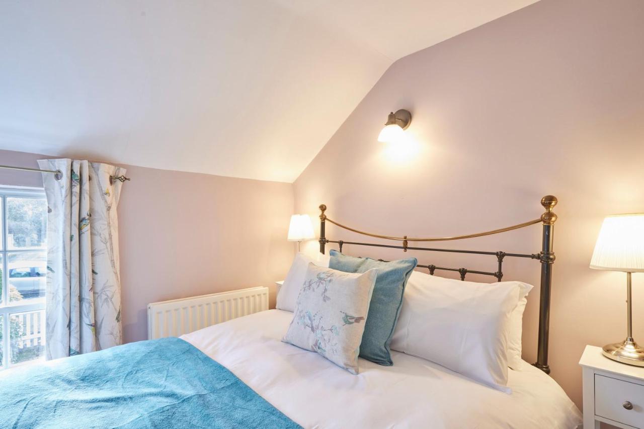 Host & Stay - Honey Cottage Hinderwell Kültér fotó
