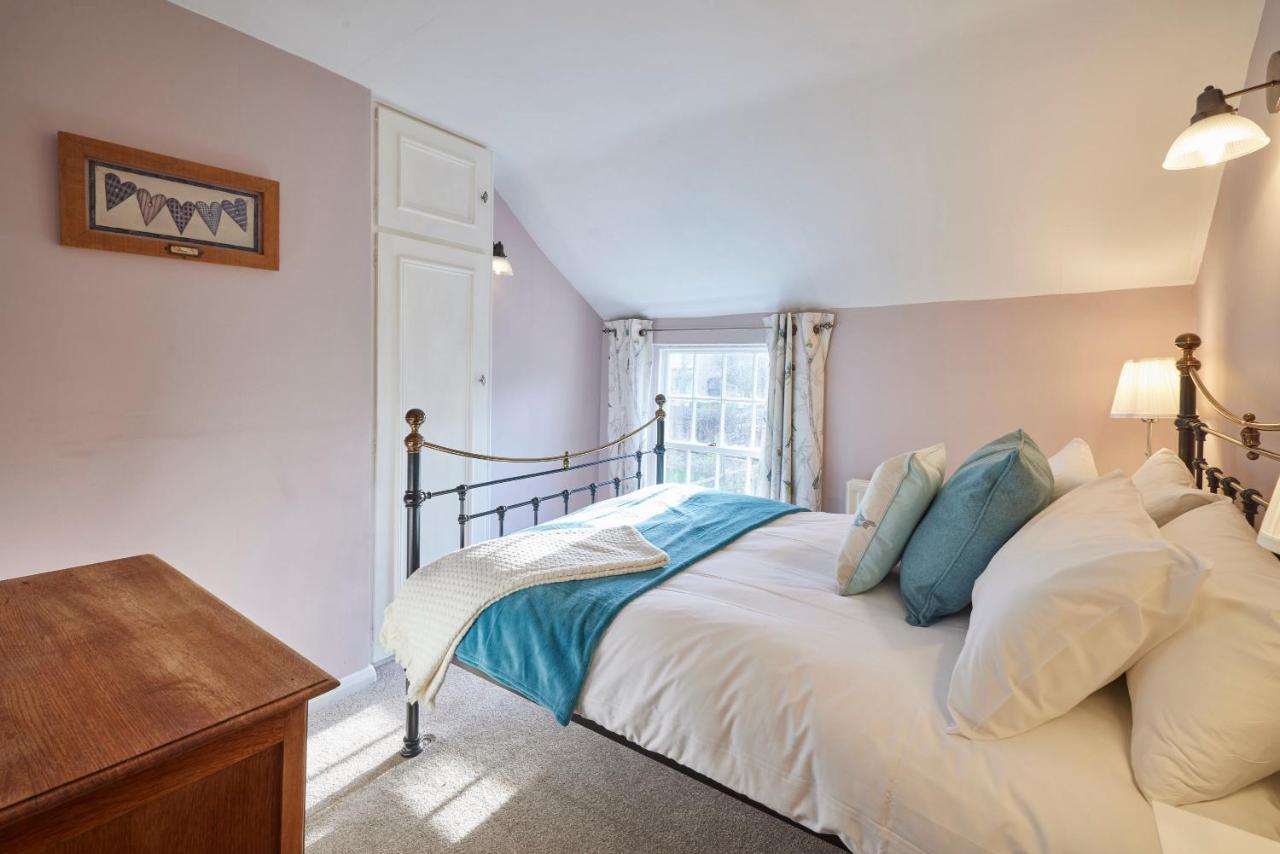 Host & Stay - Honey Cottage Hinderwell Kültér fotó